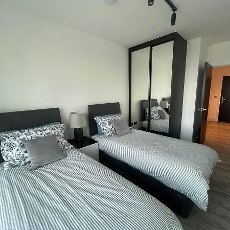 One West Point , Icon Tower Apartment London Luaran gambar